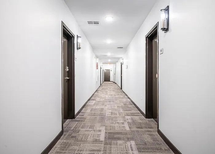 New Downtown Atl Condo Washer Dryer 542Blvd